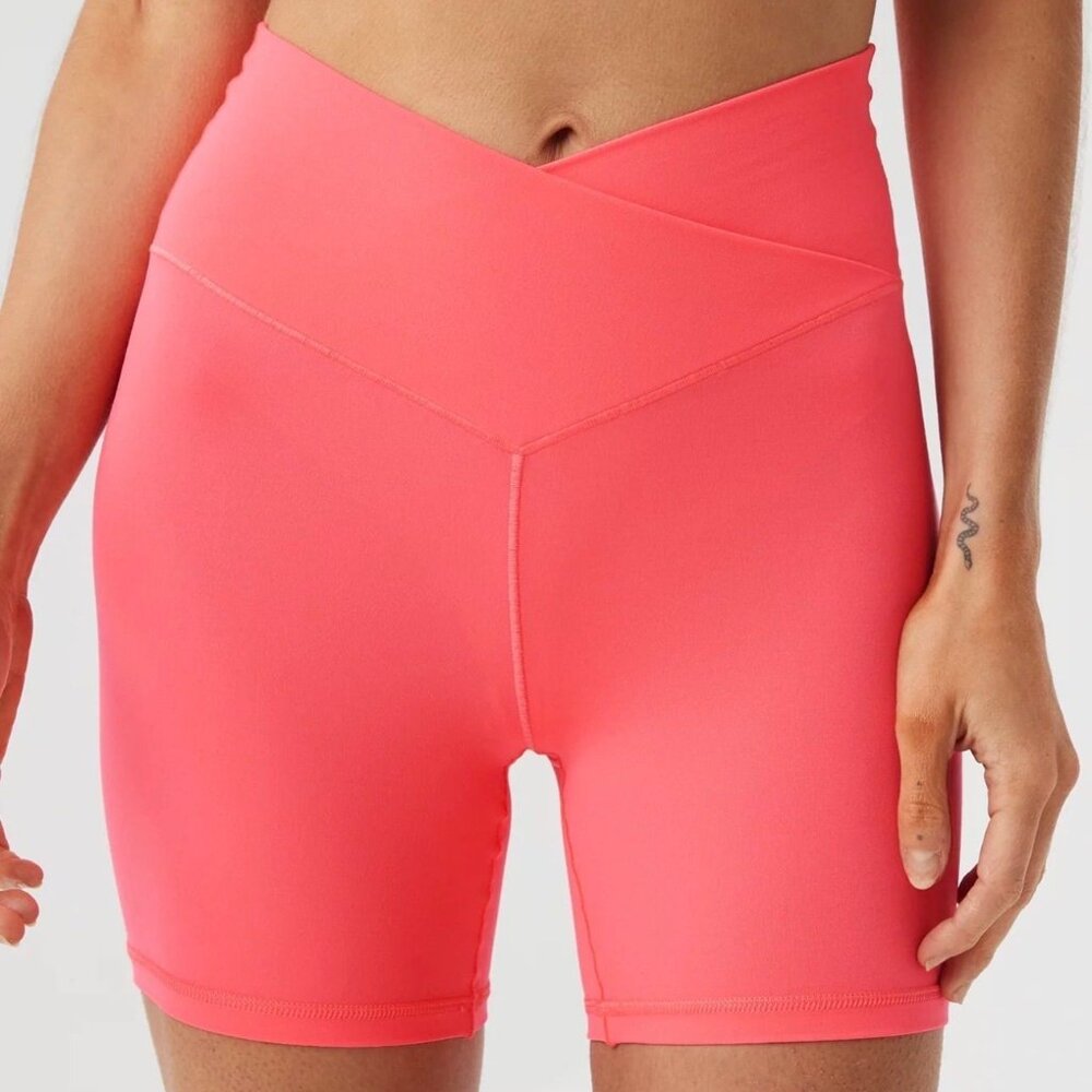 NWT OFFLINE by Aerie Real Me Crossover 5" Bike Short Size Small in Tropadelic
